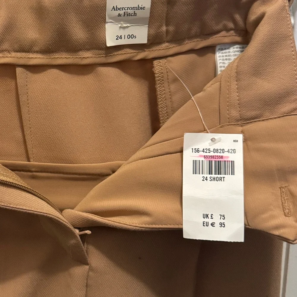 Abercrombie & Fitch Women's Tan Trousers - Picture 2 of 5